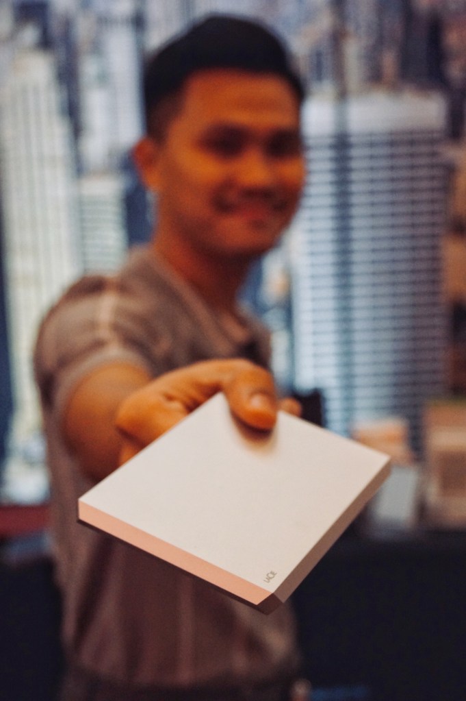 4DB40676-55B4-4E4D-9FD9-09B4467D303E